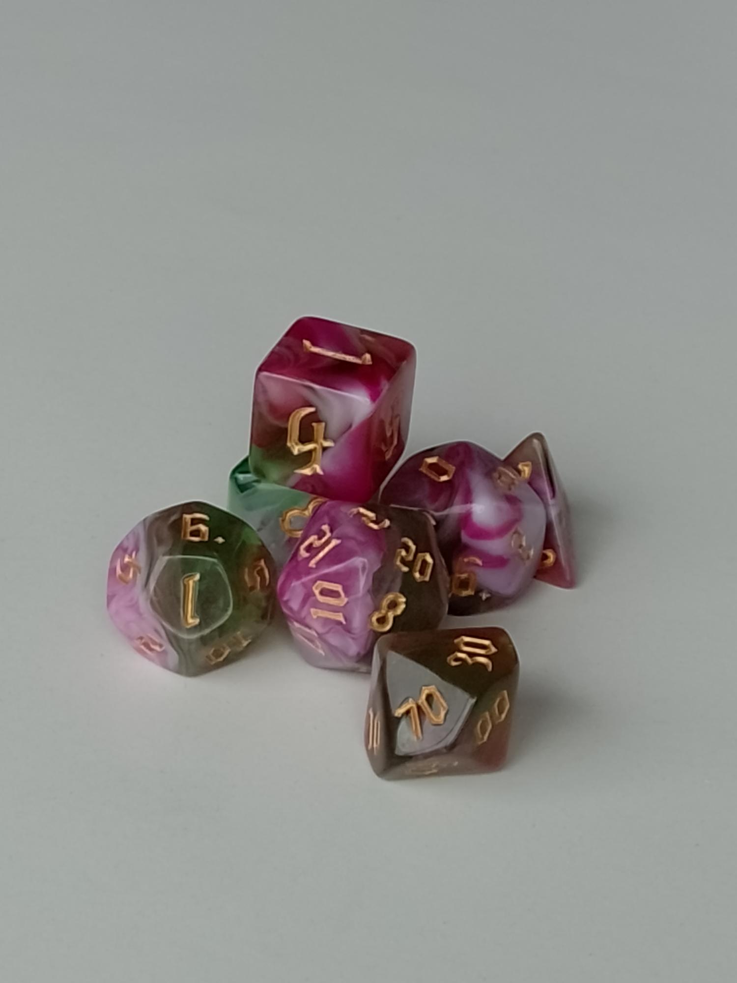 RPG Dice set (7) gemarmerd in roze/lime/goud