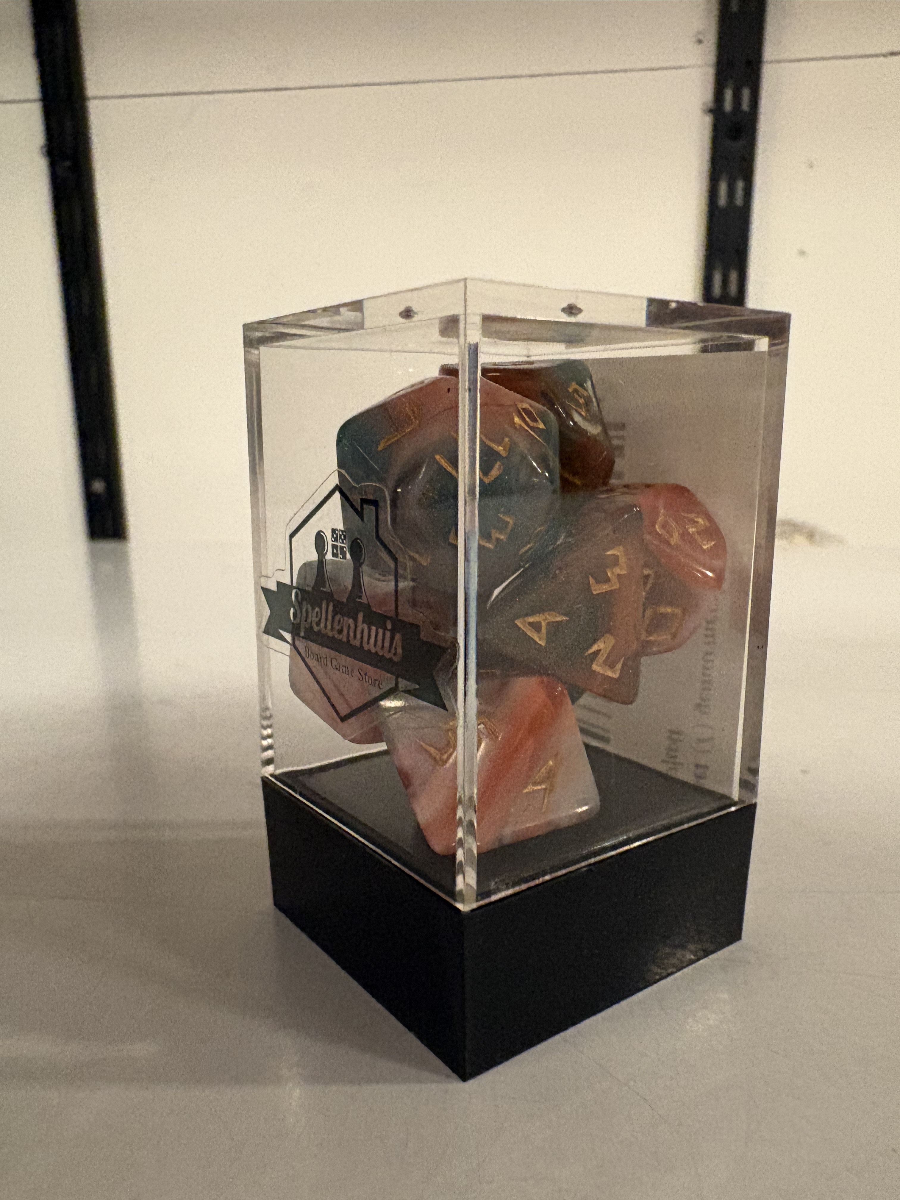 RPG Dice set (7) gemarmerd in roze/blauw/wit