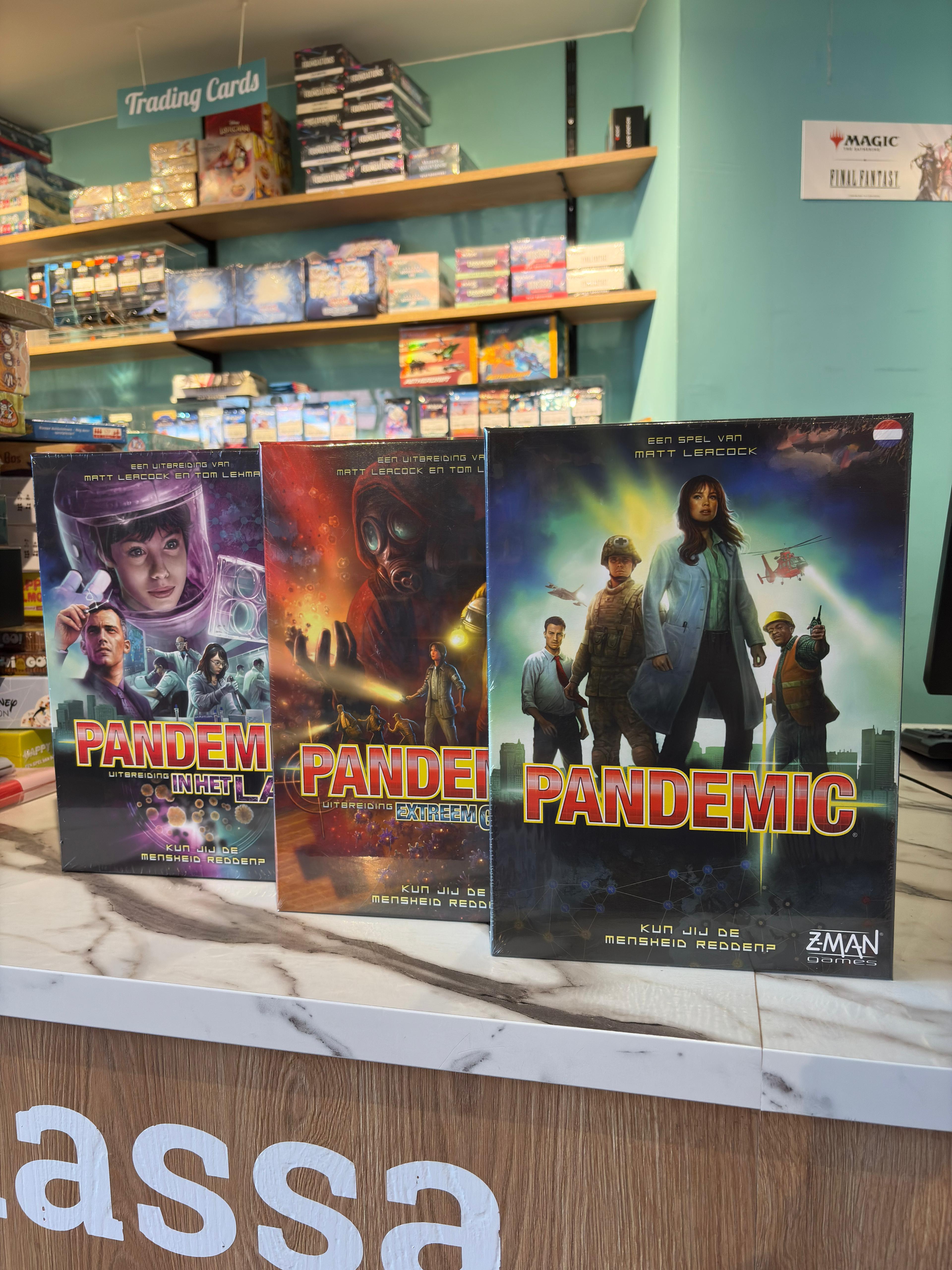 Pandemic Bundel – Basisspel + Extreem Gevaar + In het Lab (NL)