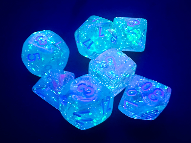 Nebula Mini-hedral Wisteria/white Dobbelsteen Set (7 stuks)