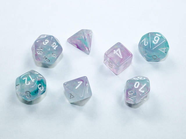 Nebula Mini-hedral Wisteria/white Dobbelsteen Set (7 stuks)