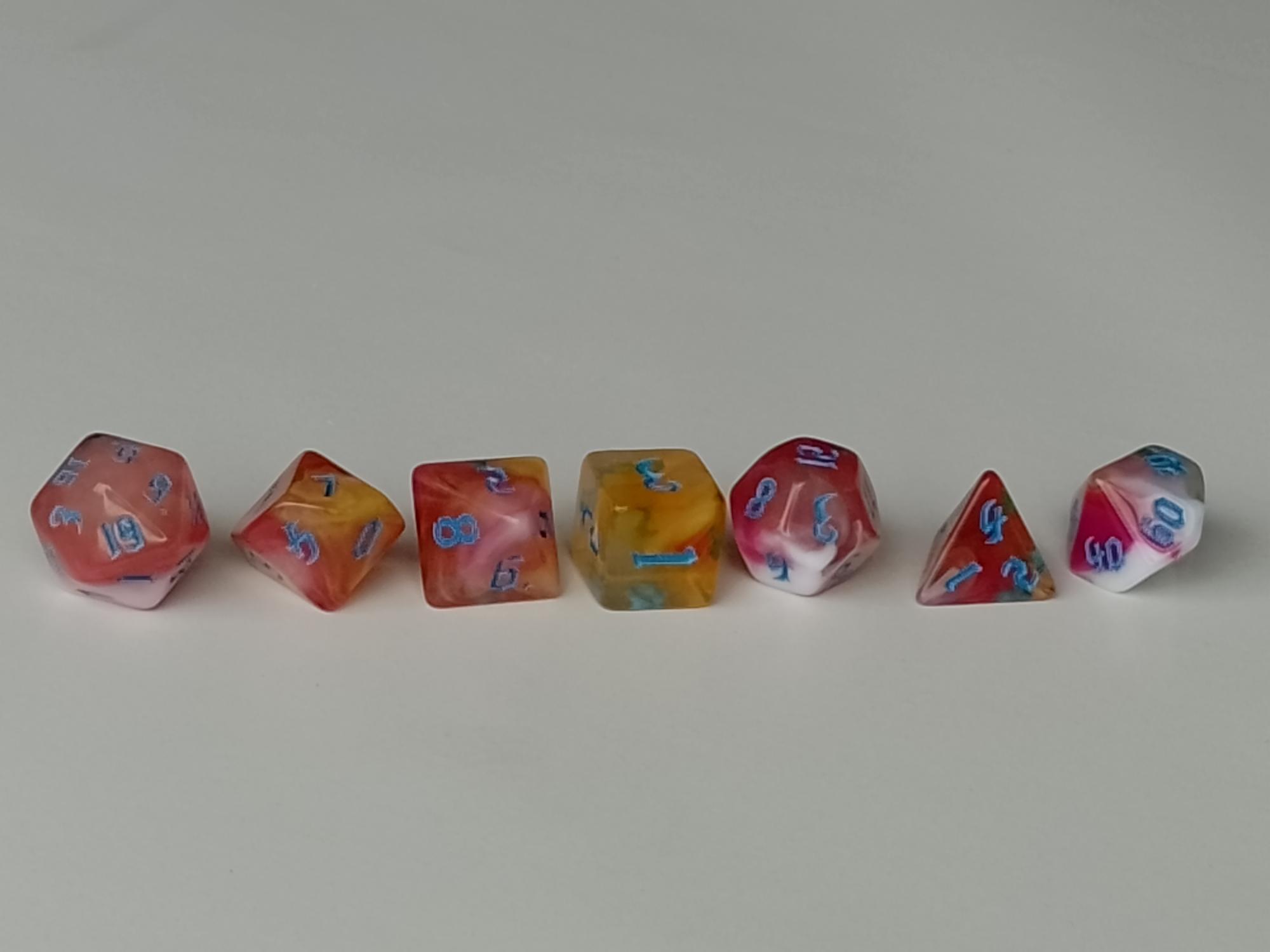 RPG Dice set (7) gemarmerd in oranje/wit/roze RPG Dice set (7) gemarmerd in oranje/wit/roze