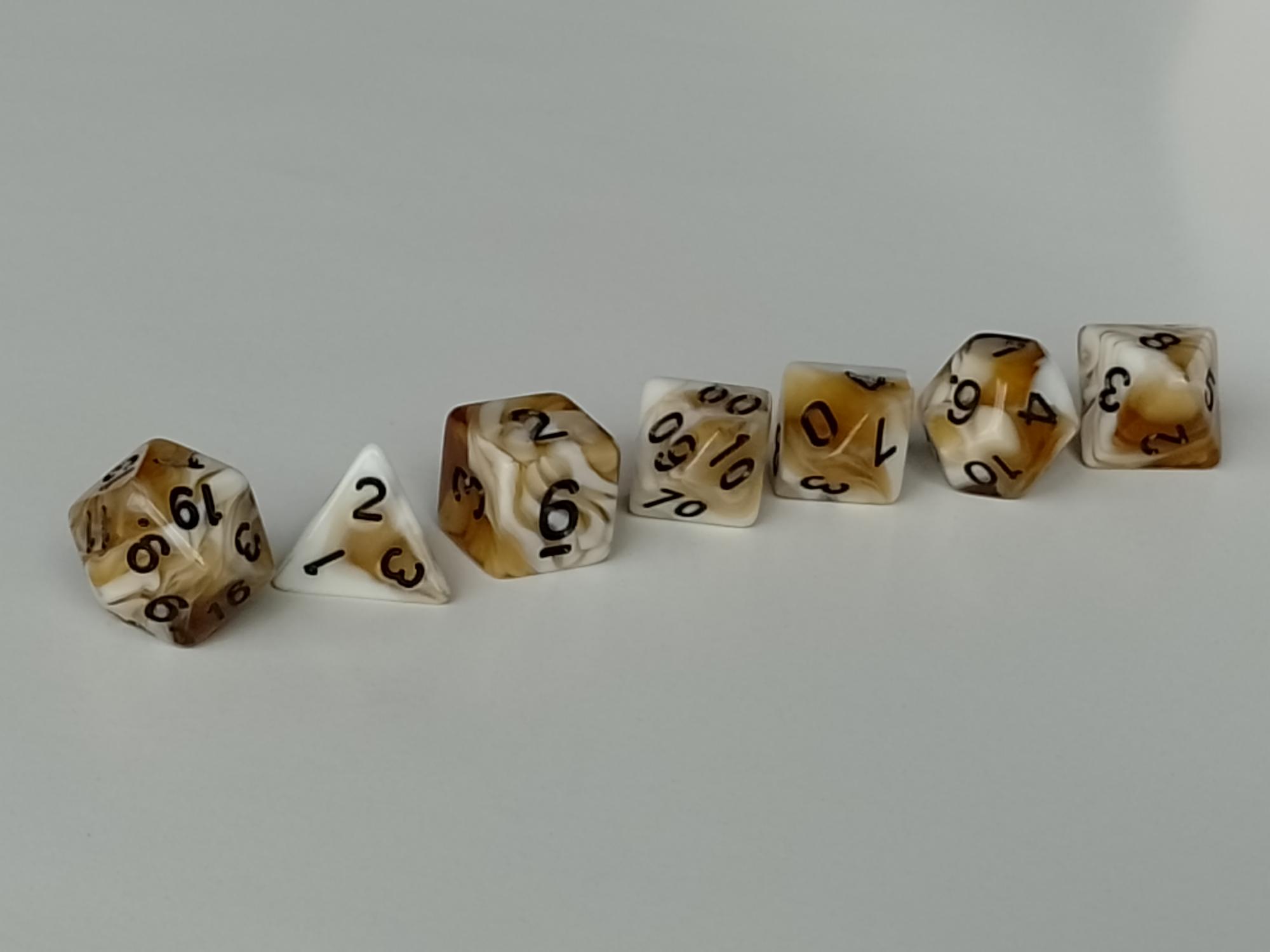 RPG Dice set (7) double color bruin wit RPG Dice set (7) double color bruin wit