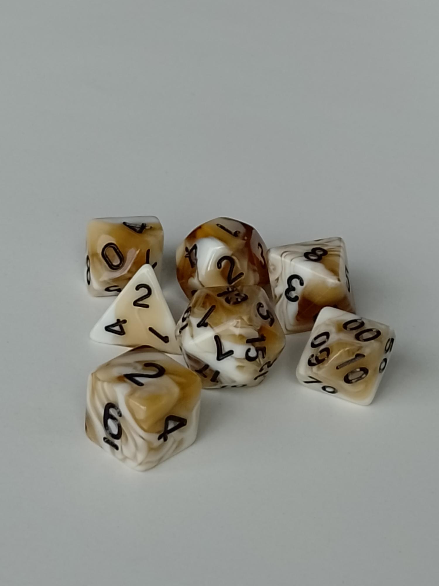 RPG Dice set (7) double color bruin wit RPG Dice set (7) double color bruin wit