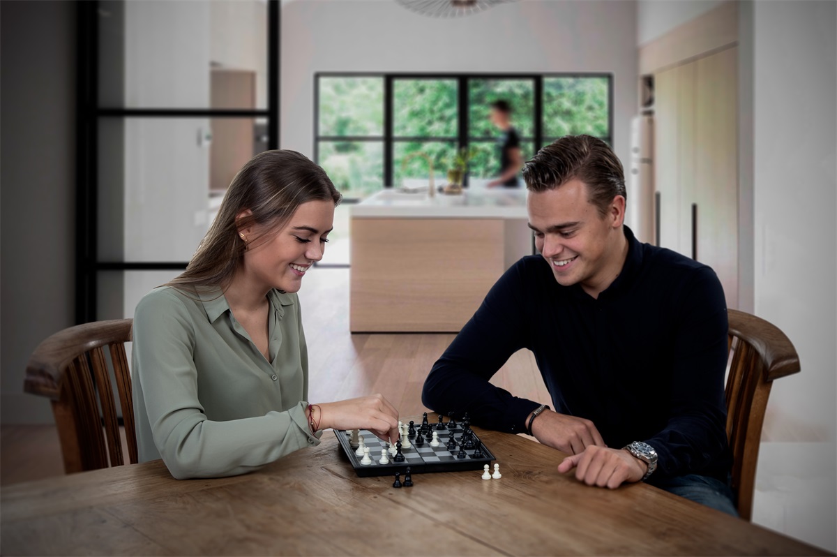 Reis Schaak magnetisch opklapbaar 24 x 24 cm